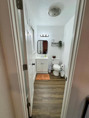 Pet Friendly 3 bedroom with a Cowboy Pool close to Congress